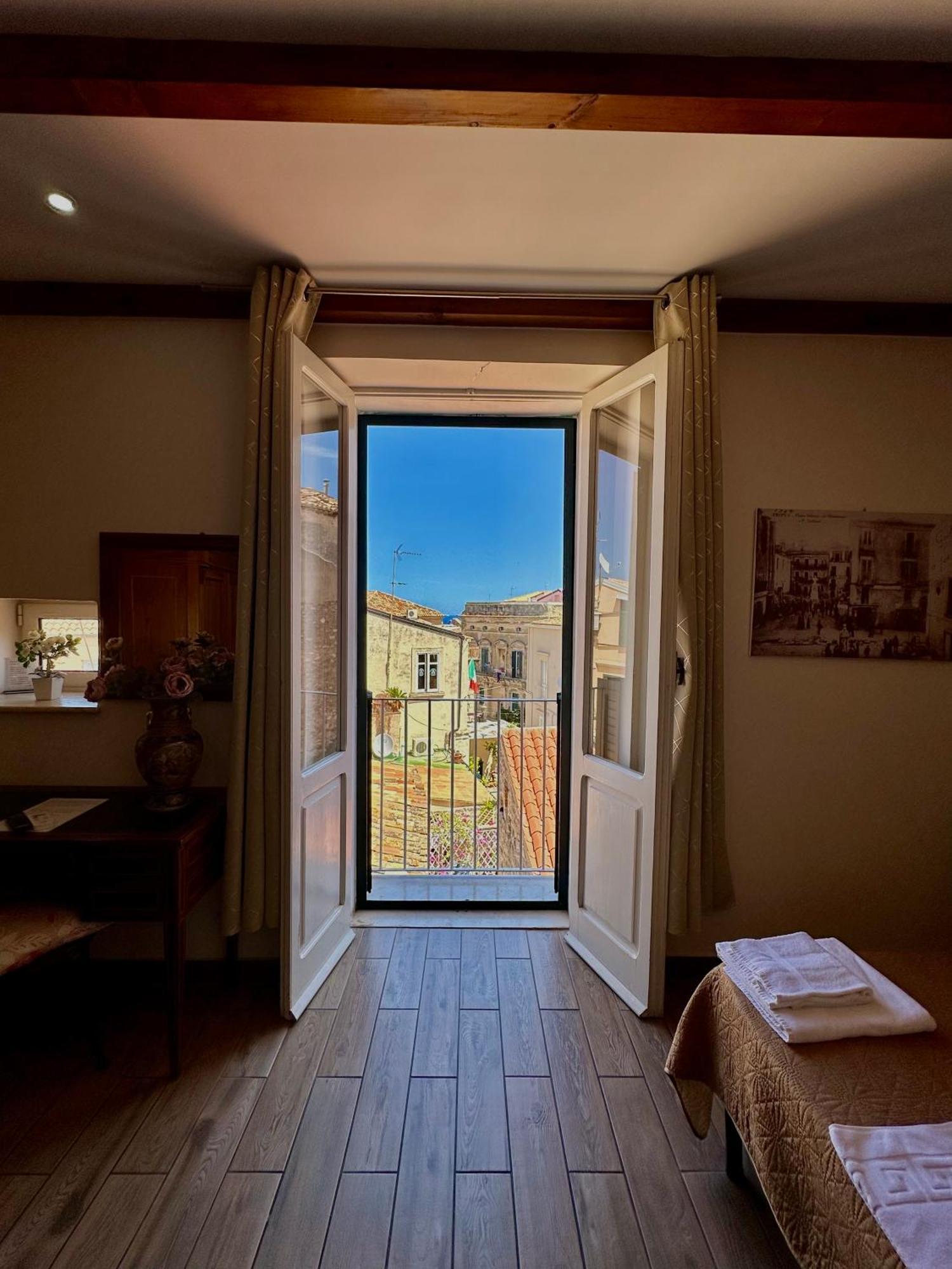 Hotel Lorylu Tropea Exteriér fotografie